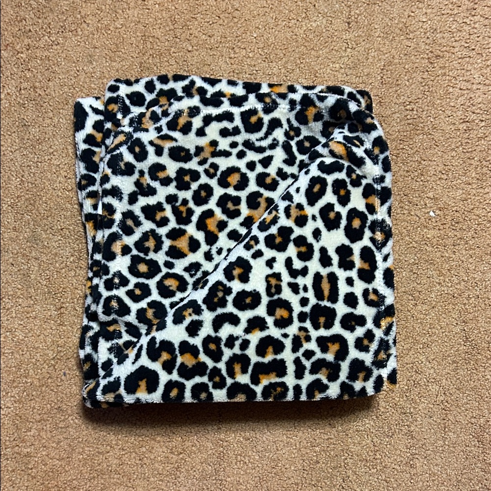 Leopard Print Fleece 6x6 Blanket